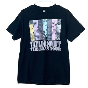 Taylor Swift The Eras Tour Gildan multicolor face graphic t-shirt size M